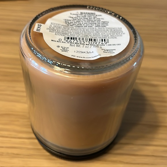 Bath & Body Works Single Wick Candle. Merry Cookie. - Picture 3 of 3